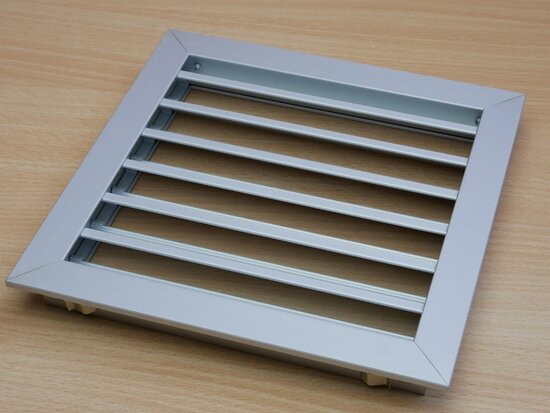 Ivana IVA000942 louvered grate aluminum 150x150 mm 