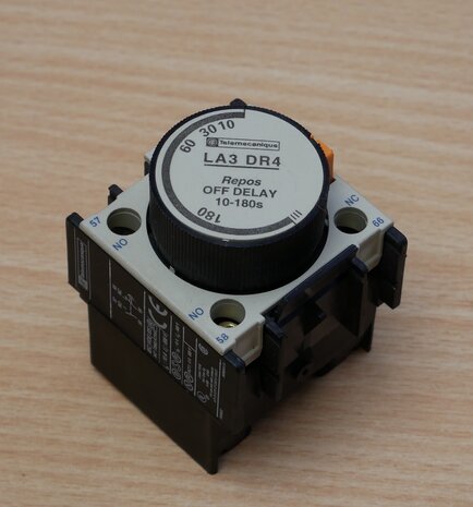 Telemecanique LA3 DR4 delay block 10-180s LA3DR4 timer contact