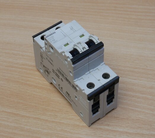 Siemens 5SY62 MCB C10 circuit breaker 2P 10A