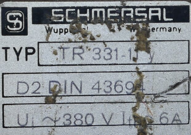 Schmersal TR 331-11y eindschakelaar 6A 380V schakelaaar