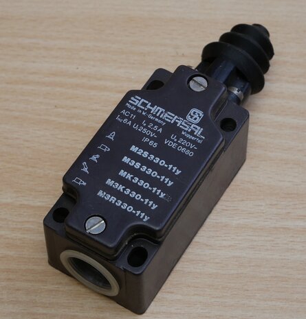 Schmersal M2S 330-11Y limit switch 101149639