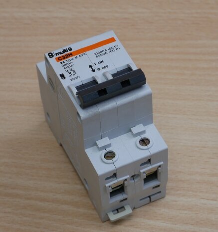 Merlin-Gerin multi 9 C32H 2A type U circuit breaker 20071 2P