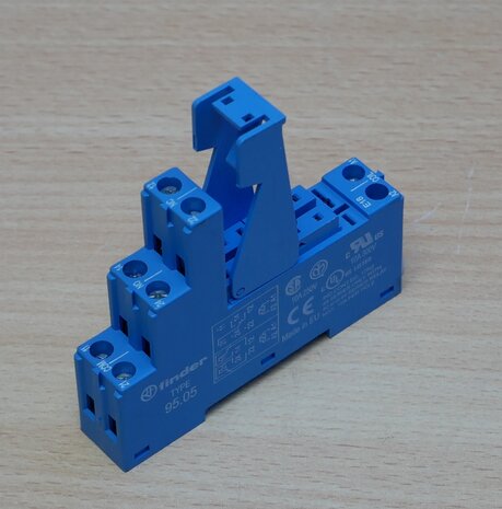 Finder 95.05 Relay socket Suitable for series: Finder series 40, Finder series 41, Finder series 44 1