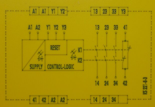 Sick UE23-3MF2D2 safety relay 6034595