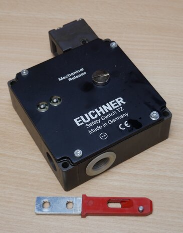 EUCHNER TZ2RE024MVAB Saftey switch AC/DC 24V 088071