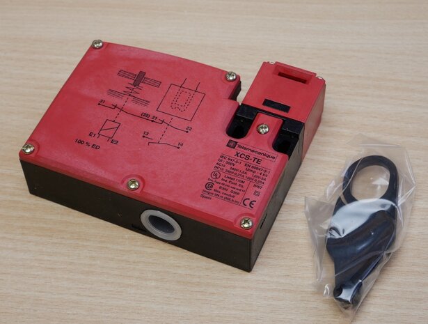 Telemecanique XCSTE5312 safety switch XCS TE5312, 082508