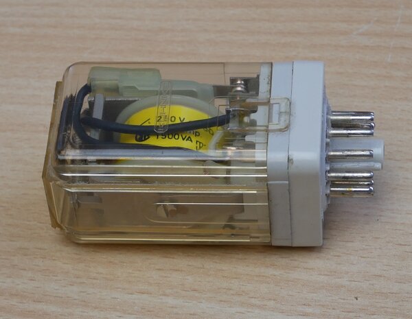 Kuhnke HF3 - 24V dc relay 250V AC 6A