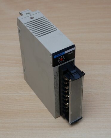 Omron C200H-DA002 plc D/A Unit. -10V tot +10V, 4mA to 20mA