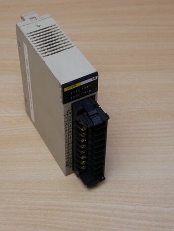 Omron C200H-OC225 output unit