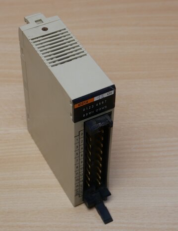 Omron C200H-ID212 Input unit 24V DC 7mA