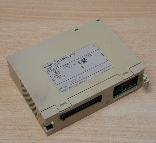 Omron C200H-ID215 Input unit 32 inputs