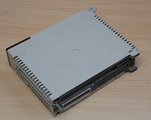 Schneider Electric TSXDSY16T2 plc digital input and output module