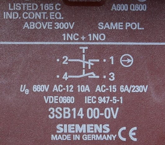 Siemens noodstop draaiontgrendeling met 3SB1400-0H contact element