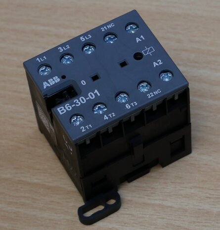 ABB B6-30-01-01 Mini contactor 24V 40-450Hz