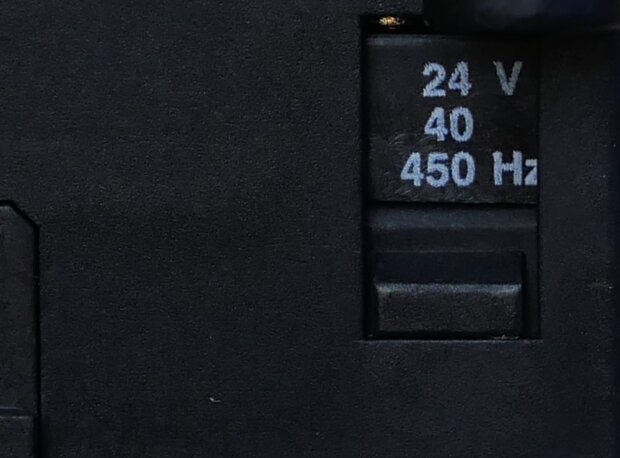 ABB B6-30-01-01 Mini magneetschakelaar 24V 40-450Hz