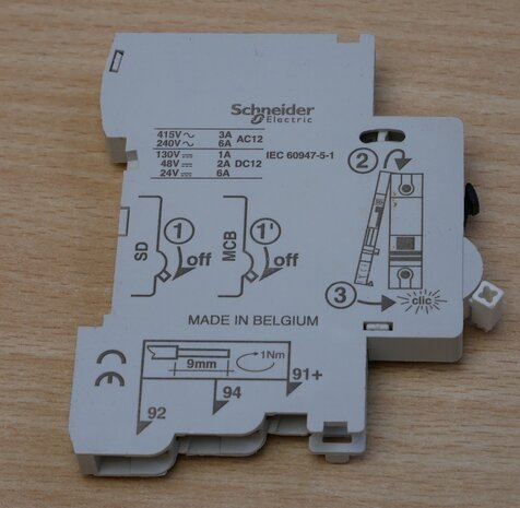 Schneider Electric 26927 Sd foutsignaleringscontact (gebruikt)