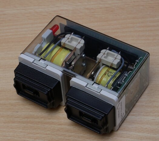 MORS SMITT D8-UL Plug-in relay with 8 changeover contacts 220 - 230 V AC/DC