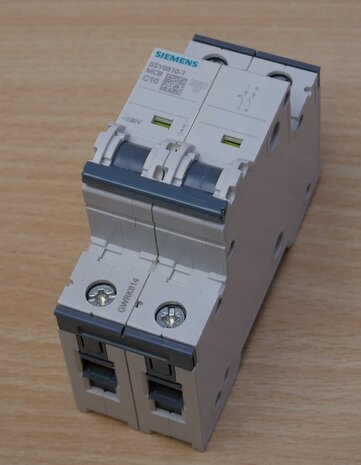 Siemens 5SY6510-7 circuit breaker C10 1 + N 10A 230 V, 400 V