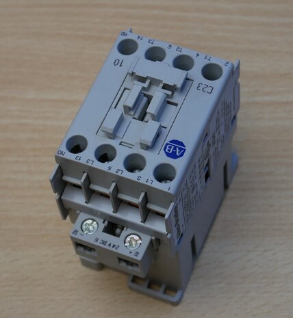 Allen-Bradley 100-C23E*10 contactor 24V DC 3P 1NO