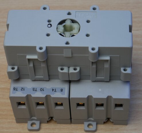 Allen-Bradley 194E-E32-1756 Ontkoppelingsschakelaar 6P 2 standen 32A