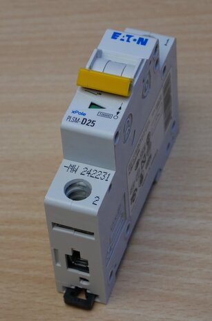 Eaton PLSM-D25 circuit breaker D characteristic 25a 1P, 242231