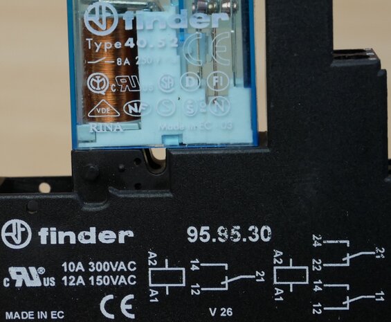 Finder 40.52 Printrelais 8A 24V DC incl. 95.95.30 relais voet