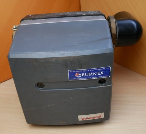 Weishaupt WL10/3-D drive 50 - 90 kW oil burner, single stage with servomotor