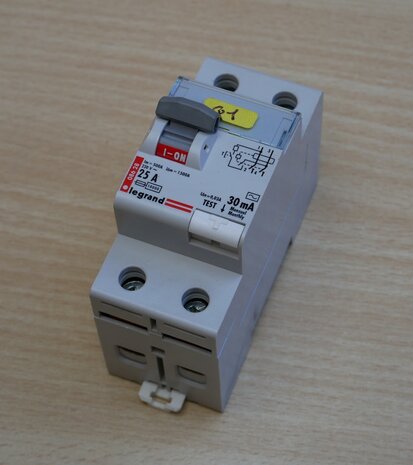 Legrand 08628 circuit breaker 25A 30mA 2P