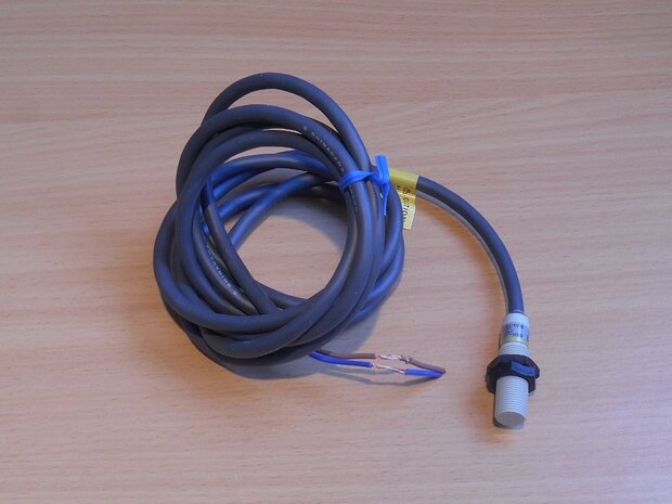 Omron proximity switch M12 2mm E2F-X2Y2