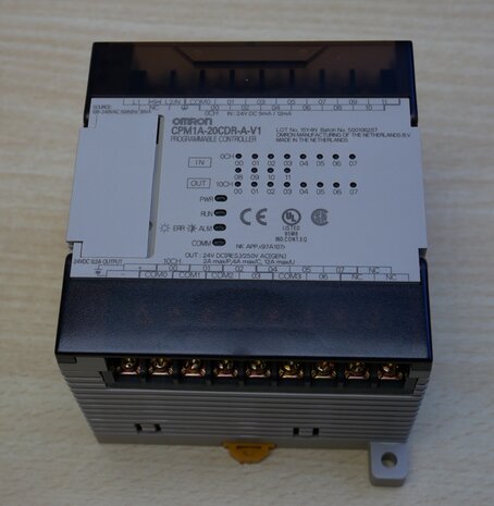 Omron CPM1A-20CDR-A CPU 100-240 V AC 12 in npn/pnp 8 out relay