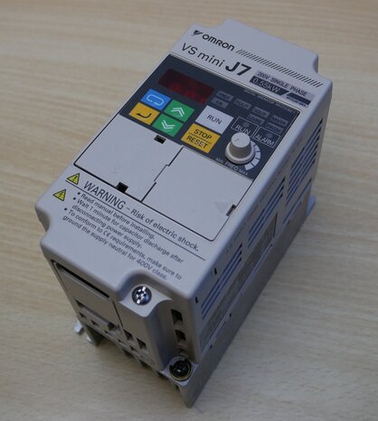 Yaskawa Omron CIMR-J7AZB0P4 AC Inverter Drive Speed Controller