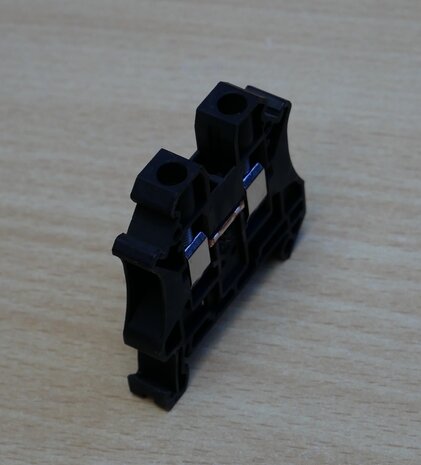 Phoenix Contact UT 6 rail-mount terminal with screw connection 6 mm²