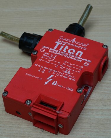 Titan Guardmaster Solenoid Interlock Switch