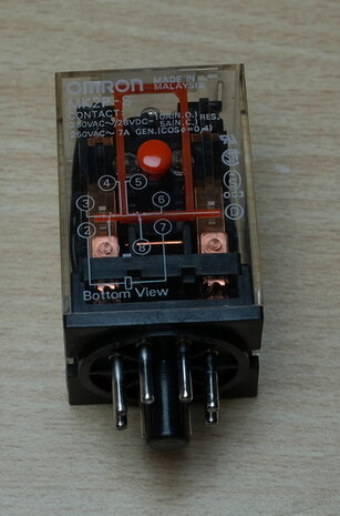 Omron MK2P-S relay 220VAC 8 pin