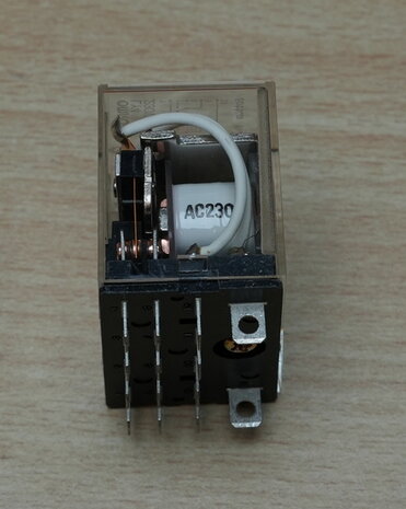 Omron LY4 230VAC relay insert 14 pin