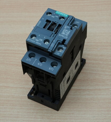 Siemens 3RT20251BB44 magneetschakelaar 24VDC