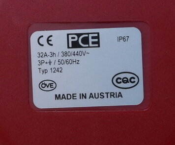 PCE 1242-3V cee-wandcontactdoos 32A 4p 3h IP67