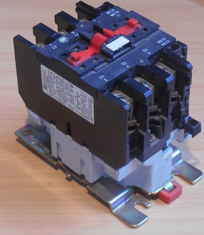 Telemecanique LC1DC633 Contactor 63A 3Pole 100V 50Hz