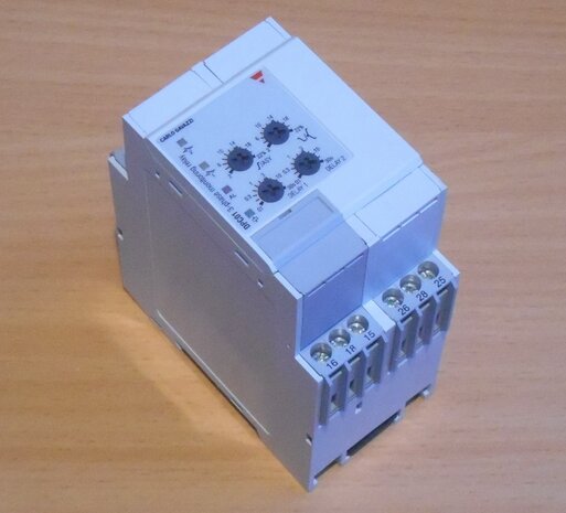 Carlo Gavazzi stroom spanning fase bewaking DPC01DM48