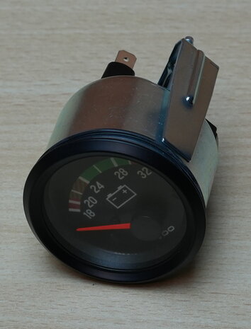 VDO 332-040-001G Cockpit International Voltmeter 18-32V 52mm 24V