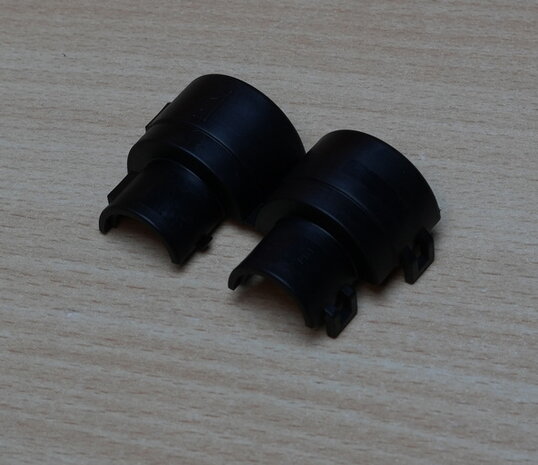 TE-Connectivity-AMP-100836-1-Automotive-Connector-Adapter-180Gr