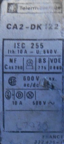Telemecanique contactor CA2 DK122 42V 50Hz 10A
