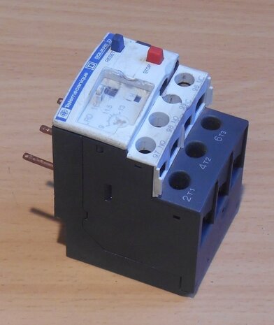 Telemecanique thermal relay 9-13A LRD16