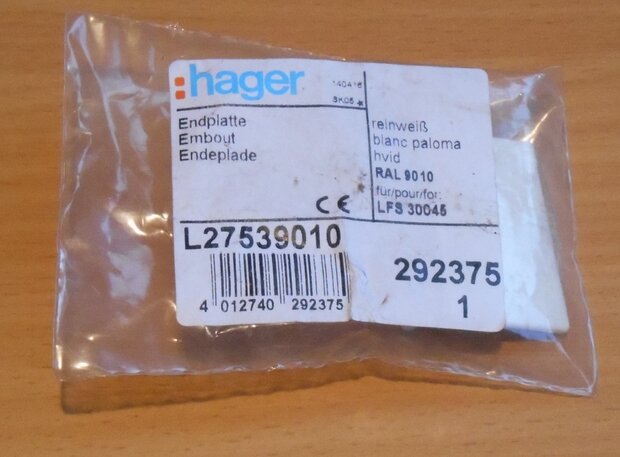 Hager eindplaat voor goot 30x45 mm helderwit L27539010