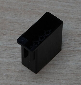 Zwarte 8-polige ISO connector