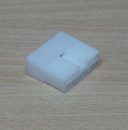 Daewoo-Ssangyong-18P-connector-male