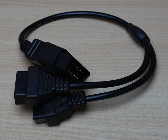 OBD Y splitter mannelijk naar 2x vrouwlijk 16P
