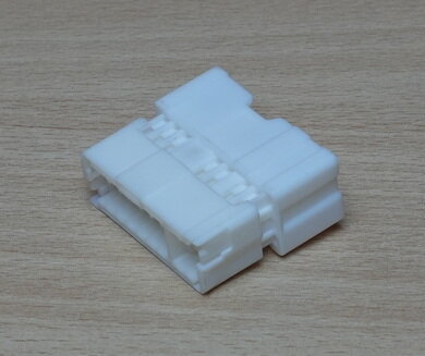 Nissan PK411-16017 00 connector 16P vrouwelijk, cet1651m