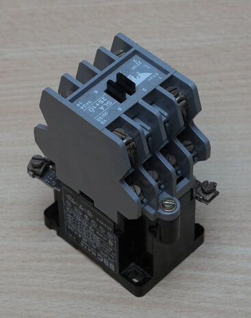 BBC SLA7-II B132 Magnetschalter 20A 220V 2S+1O 80303