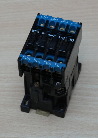 BBC-B9-30-10-magneetschakelaar-48V-26A